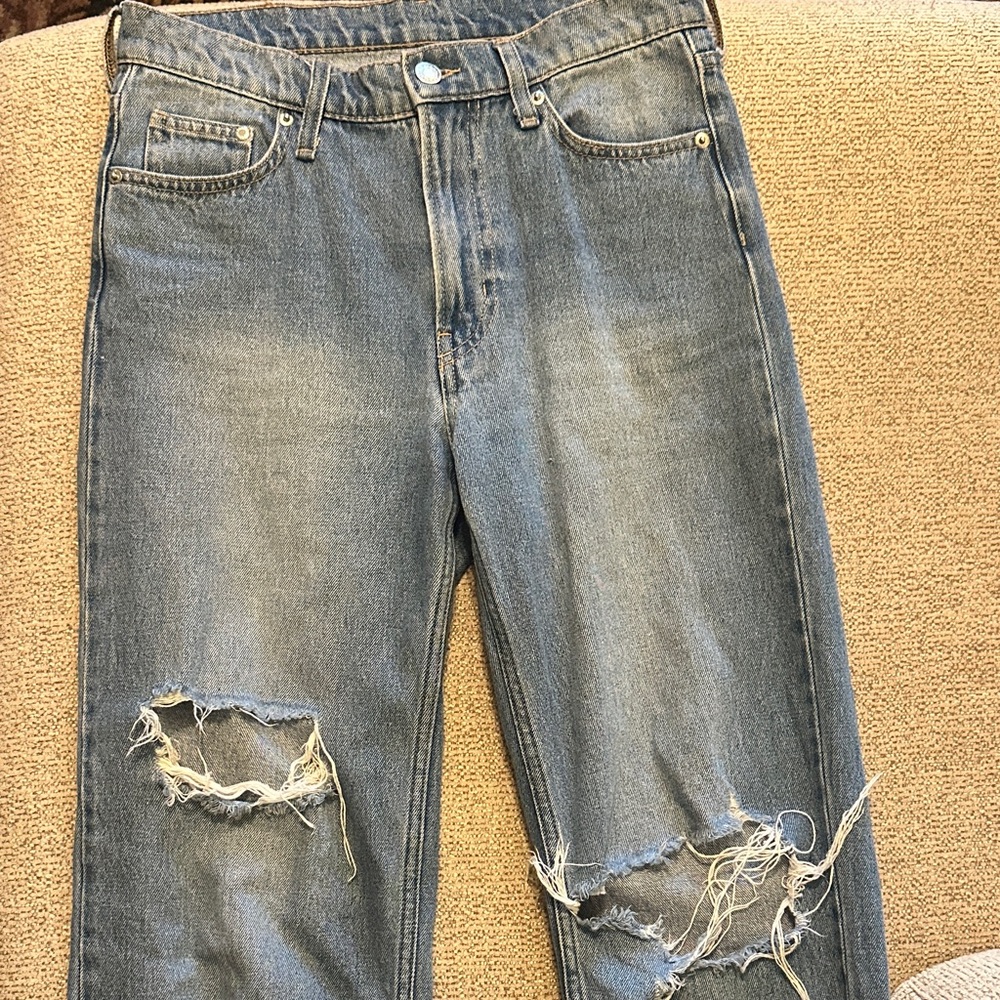H&M Womens Distressed Blue Straight Jeans